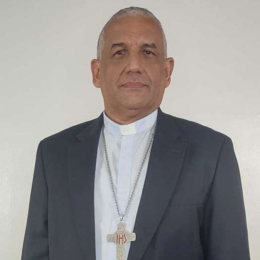 Víctor-Hugo-basabe.-Obispo-de-San-Felipe