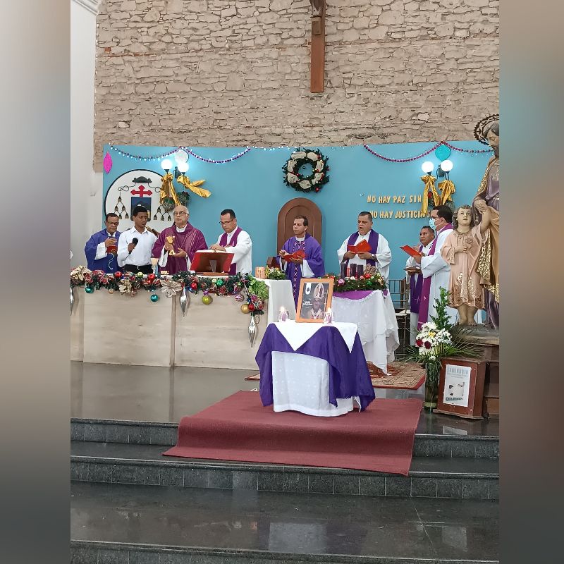 Obispo de Puerto Cabello y Administrador Apostólico de Valencia celebra eucaristía en sufragio por Mons. Del Prette